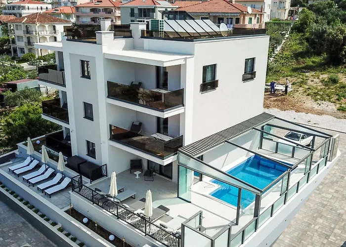 23 B Heated Pool Апартаменты