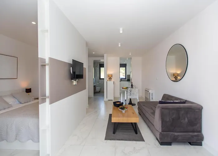 Apartmán 23 B Heated Pool Trogir