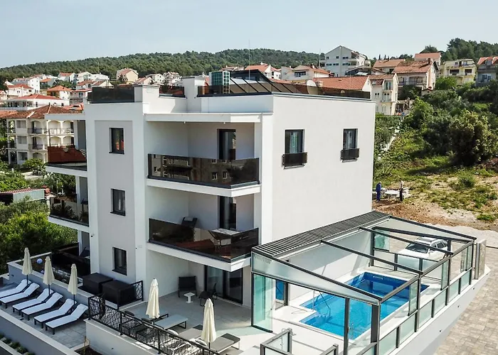 23 B Heated Pool Apartment