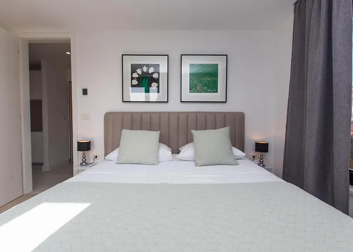 23 B Heated Pool Apartment Trogir