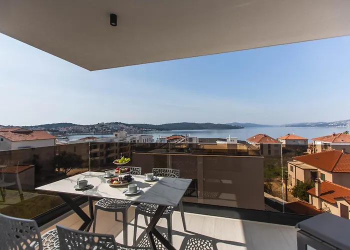 Apartment 23 B Heated Pool Trogir
