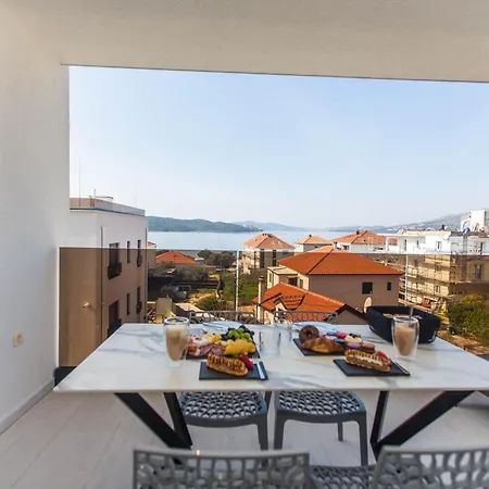 23 B Heated Pool * Trogir